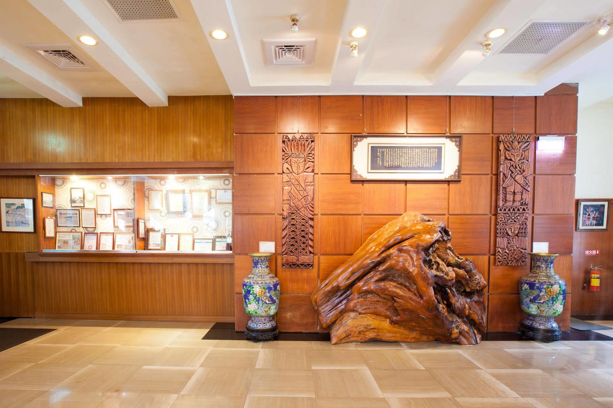 Lakeside Resort Nantou Exterior photo