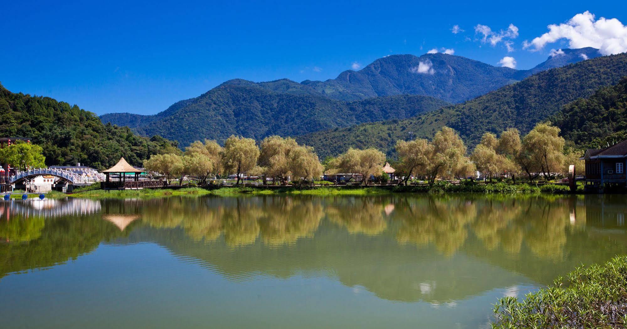 Lakeside Resort Nantou Exterior photo